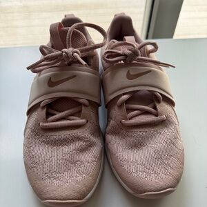 Women’s Nike trainers